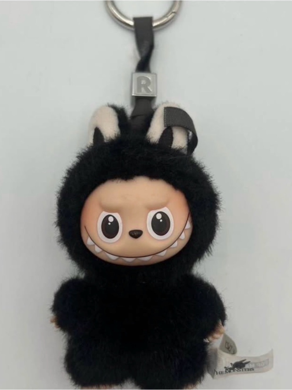 POP MART Labubu V4 The Monsters Pin For Love Black Plush Pendant - Letter R